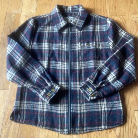 Woolrich zip up flannel jacket - Picture 1 of 9